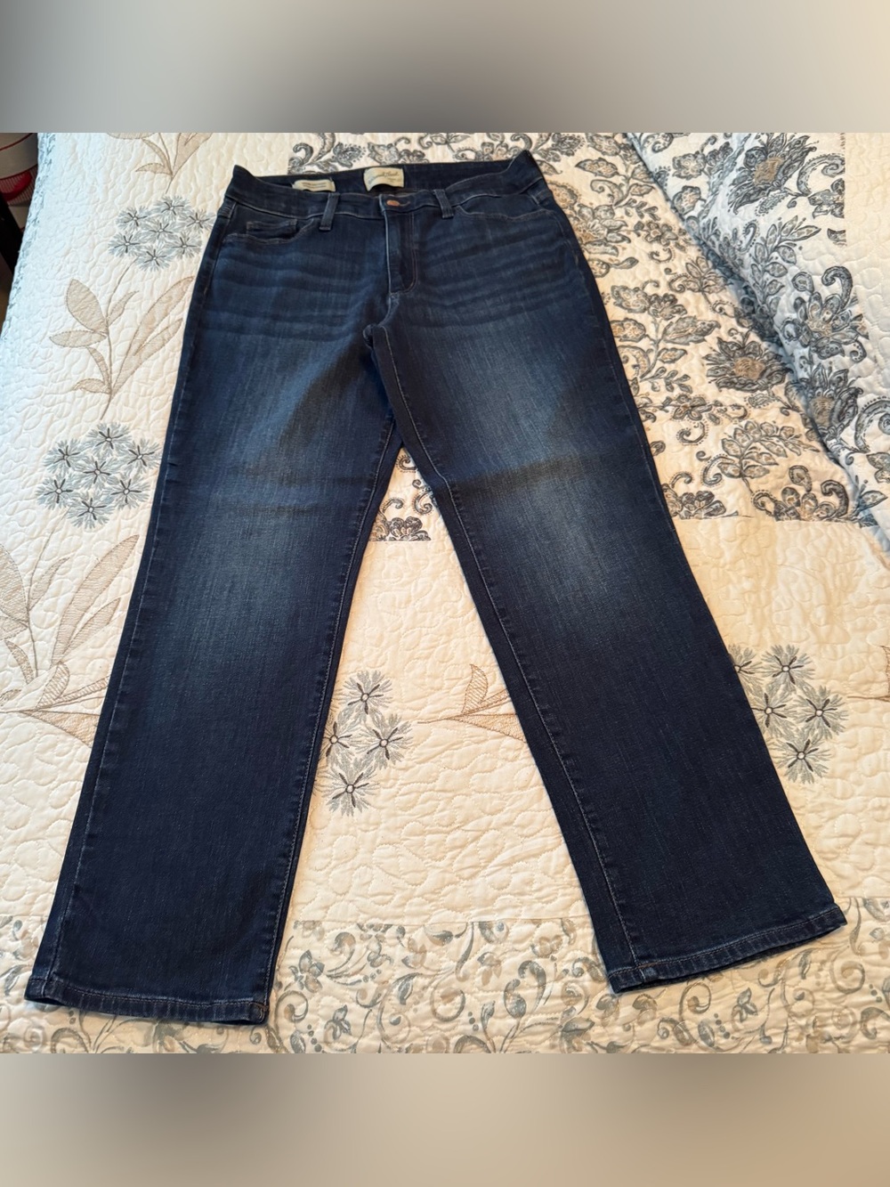Universal Thread High Rise slim  Straight jeans size 10